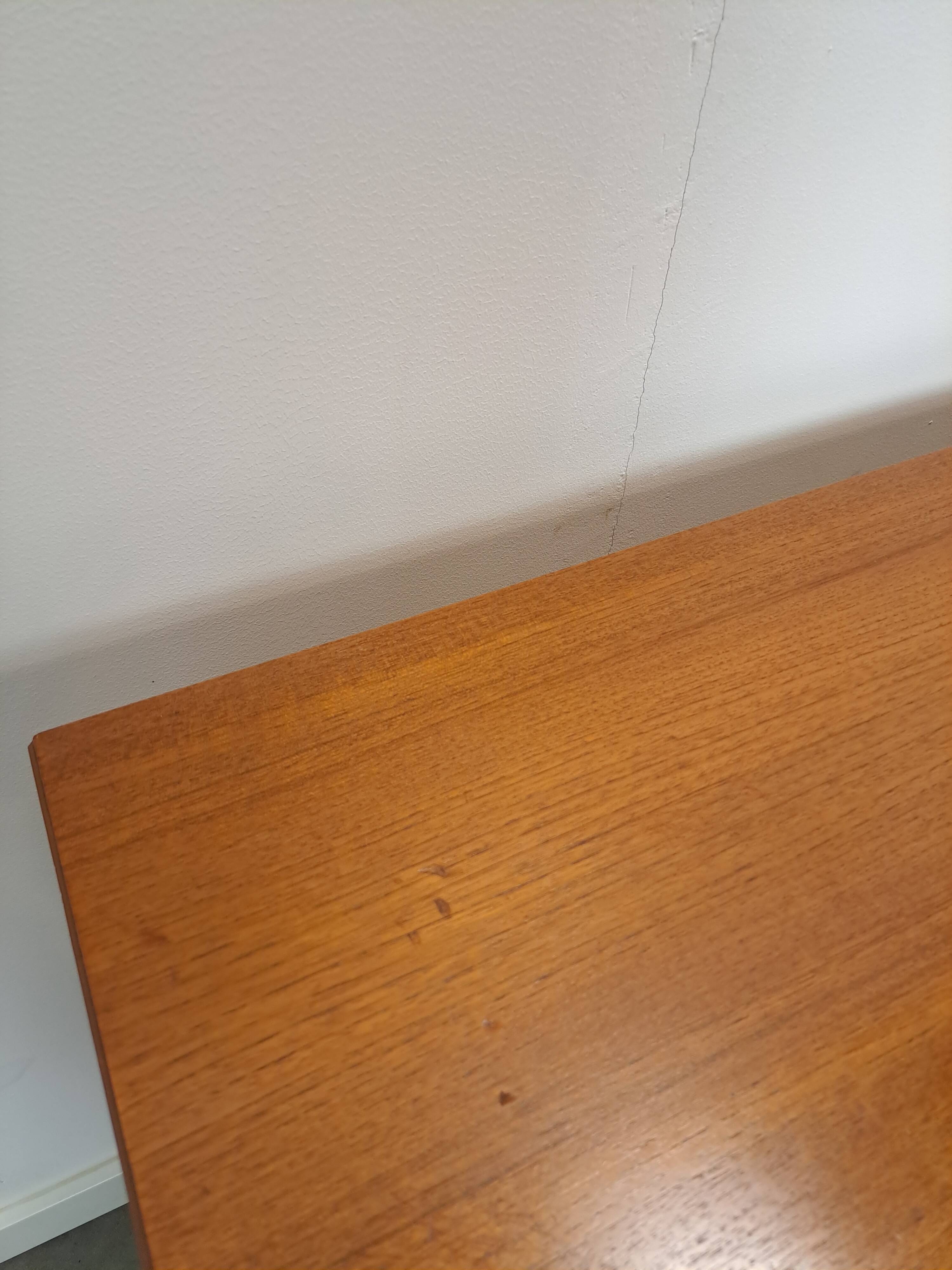 Dressoir avec de grandes capacités en lades vintage