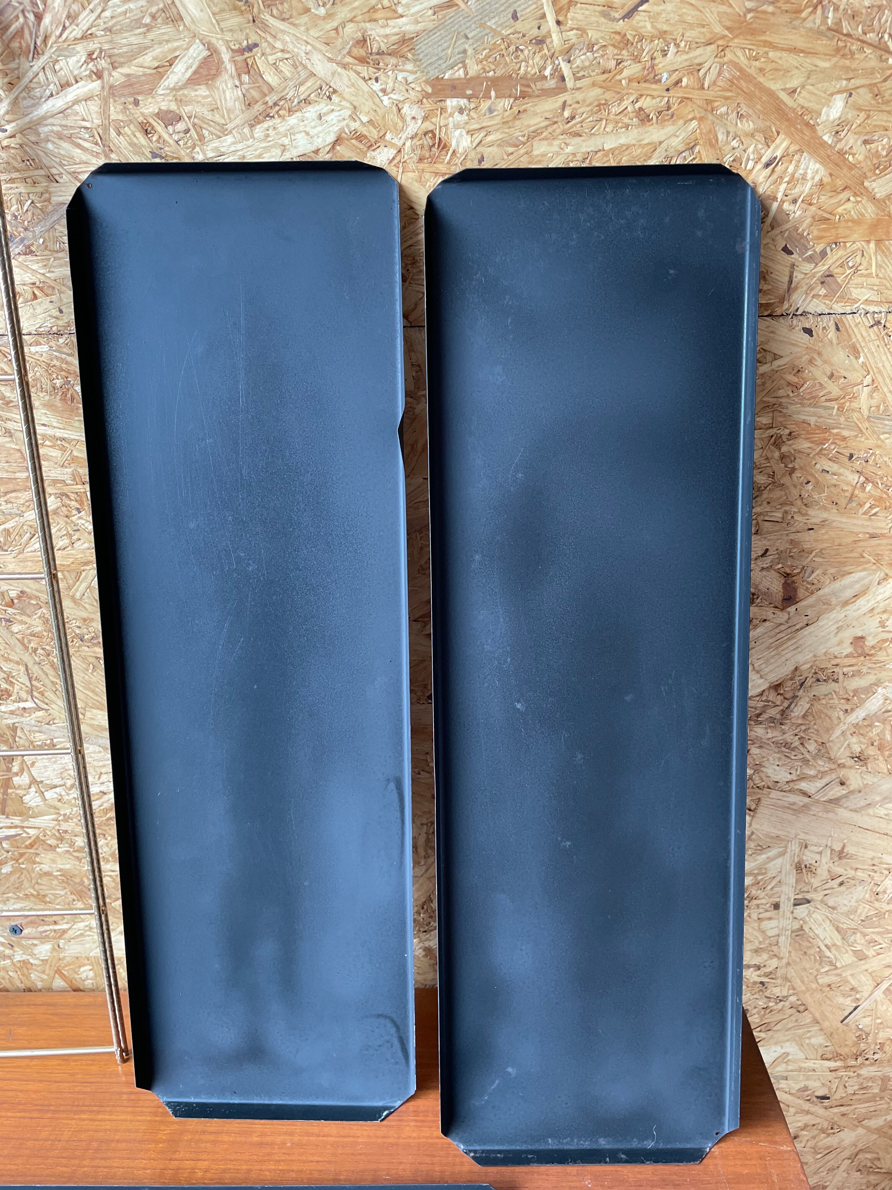 Wall shelf 60s tomado style