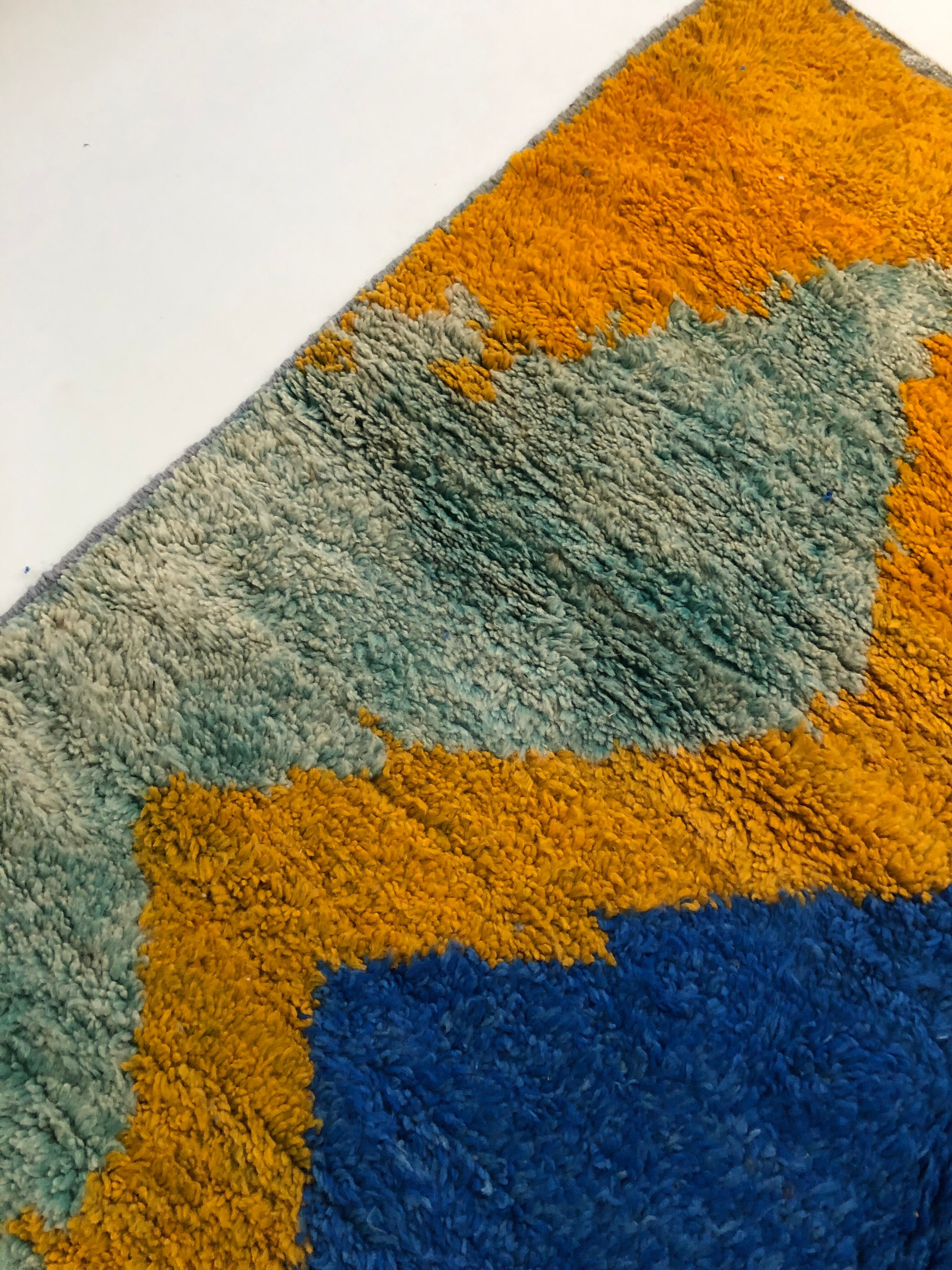 Moroccan Berber carpet Boujaad 2,28x1.70m