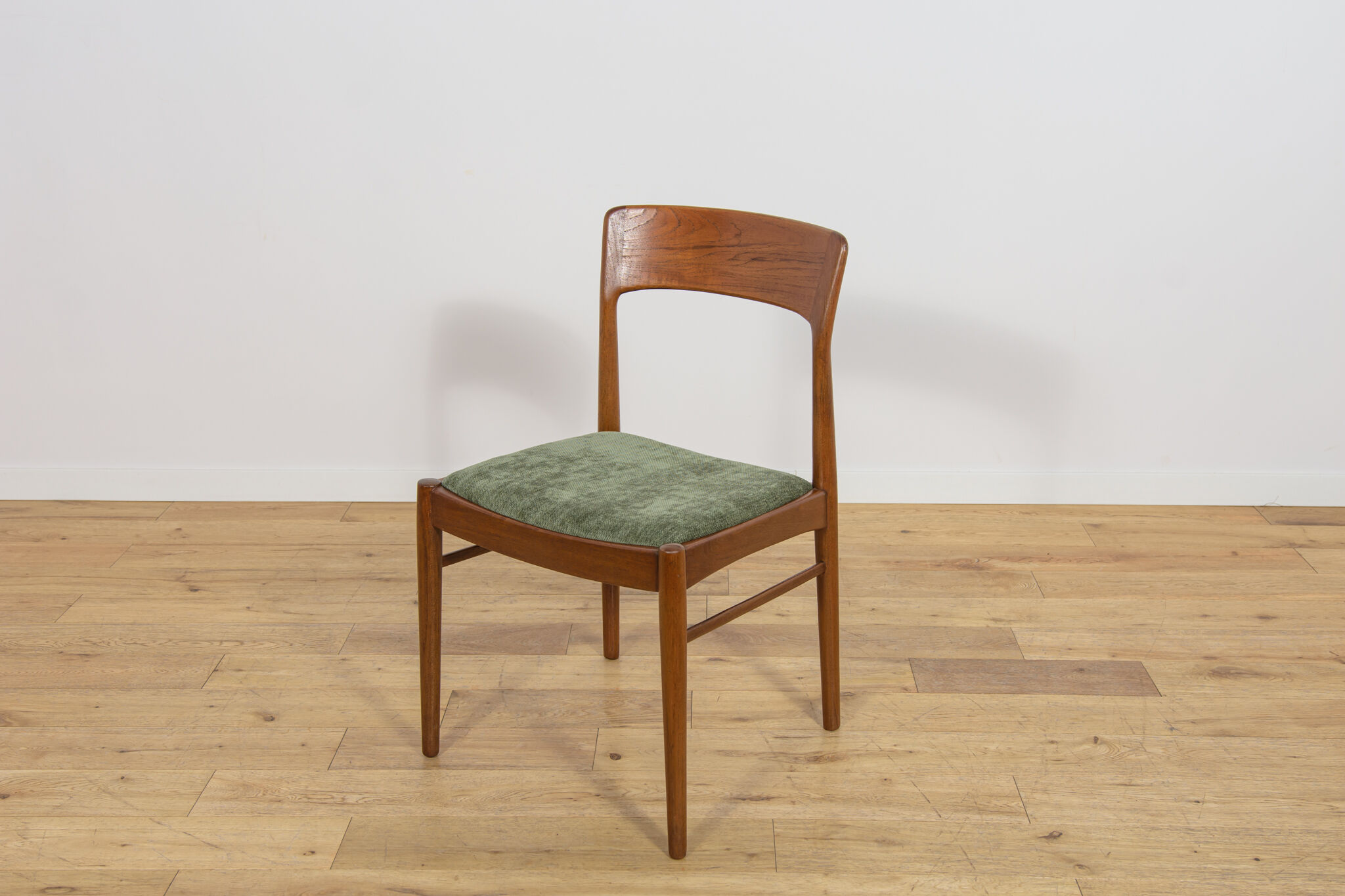 Mid-Century Teak Model 26 Dining Chairs by Henry Kjærnulf for Korup Stolefabrik, Denmark, 1960s, Set of 4