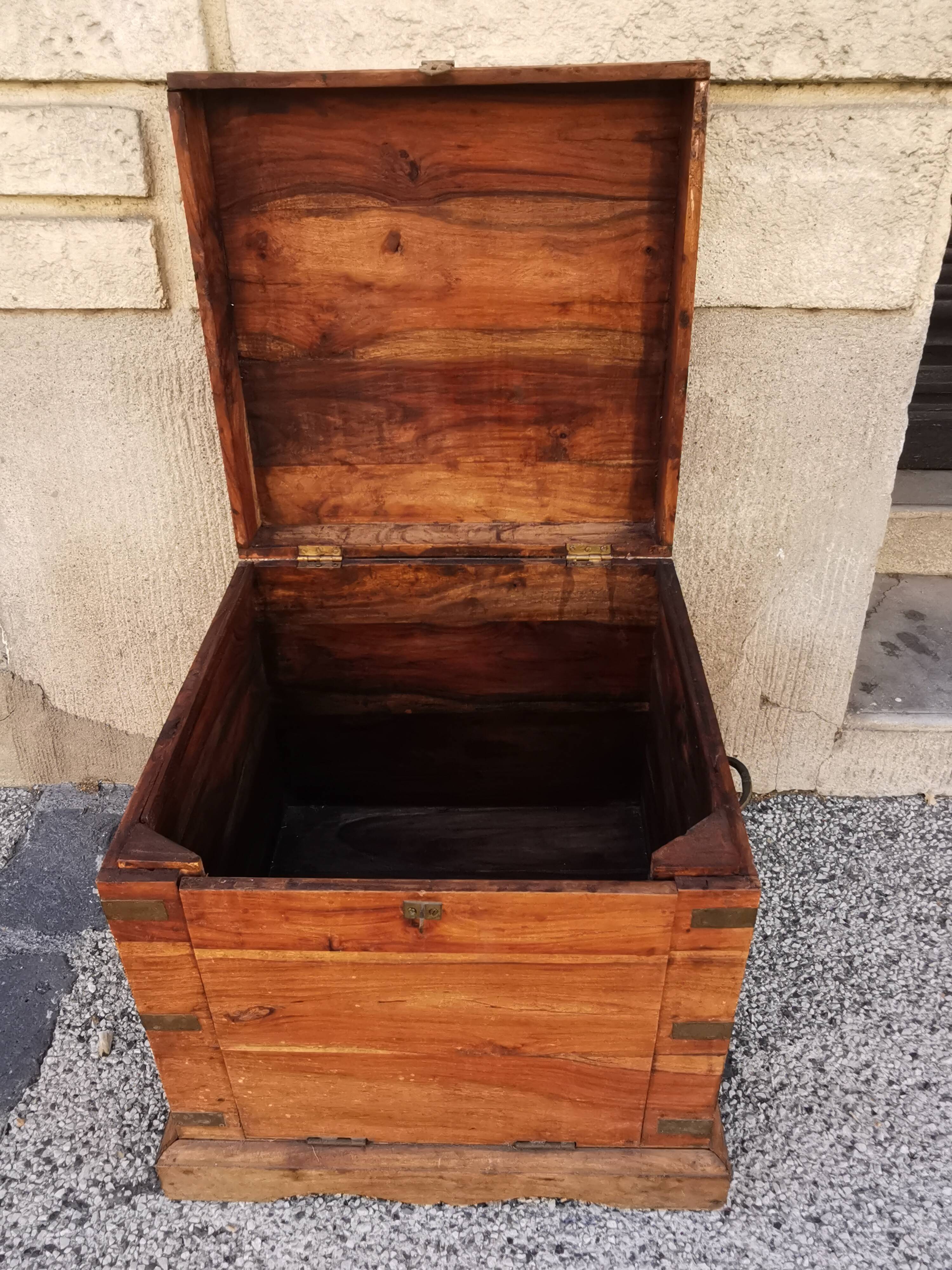 Old chest made of rosewood of the Indies