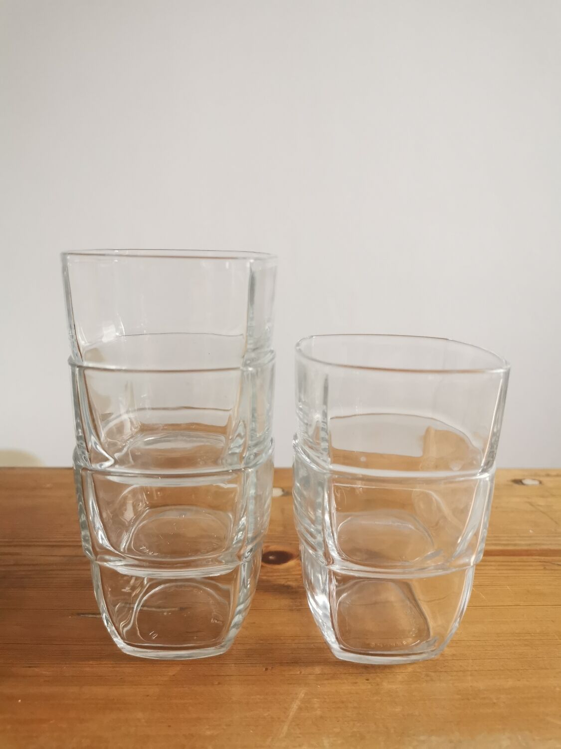 Service of 5 stackable glasses