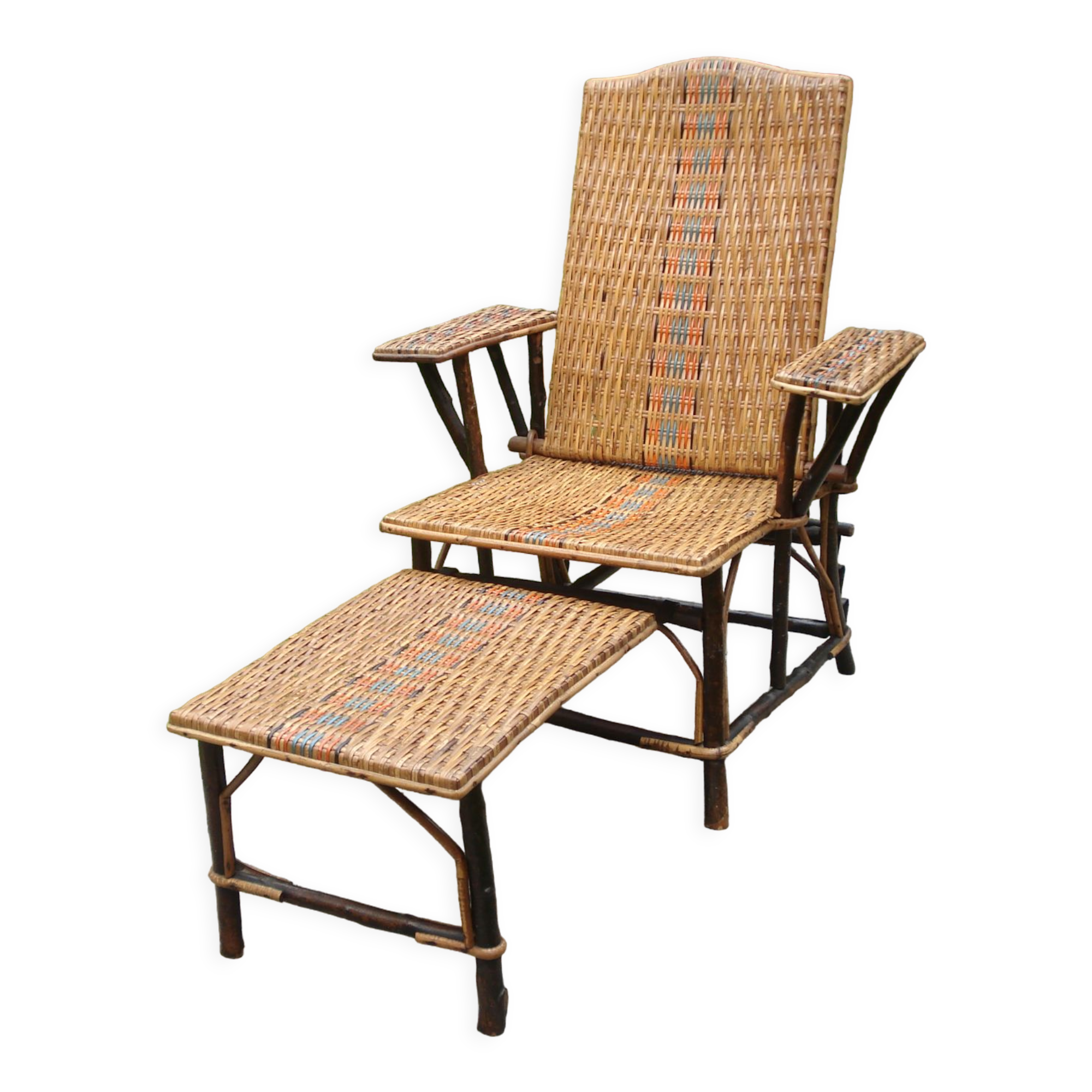 Rattan  and wicker lounge chair vintage 1920