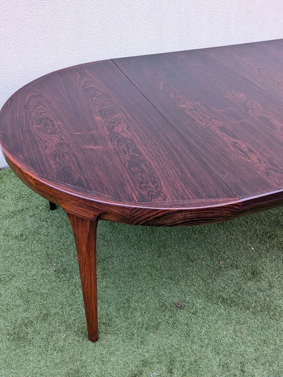 Extendable dining table in rosewood – Ib Kofod-Larsen – Denmark,