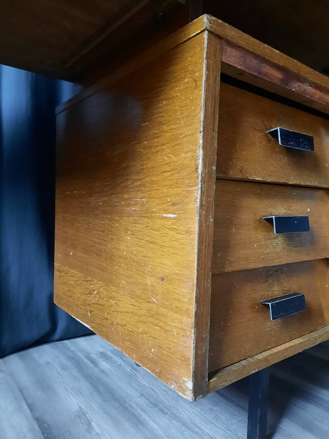 Bureau moderniste années 50