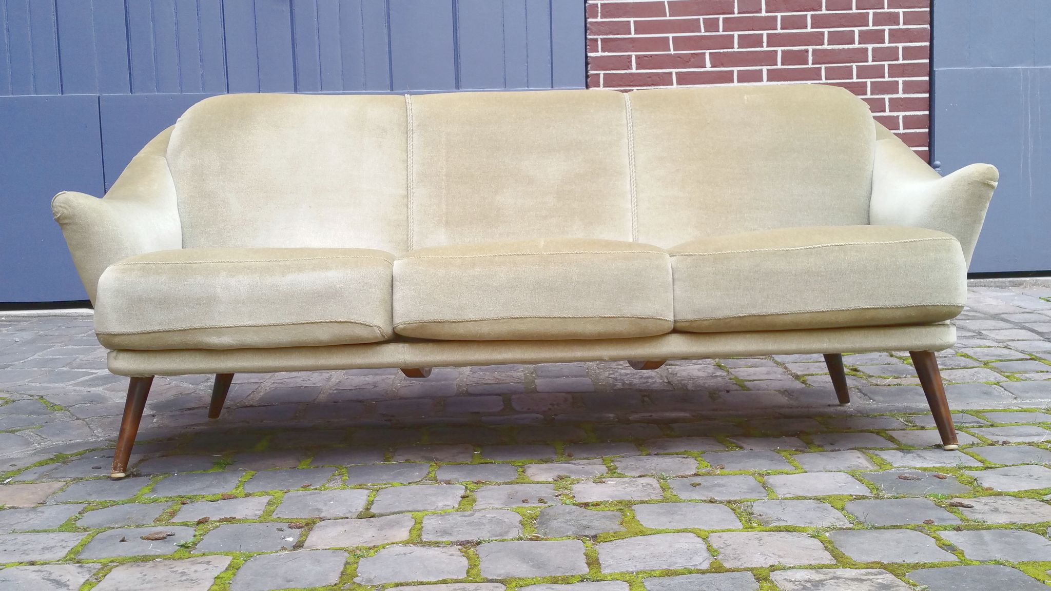 Set canapé / 1 fauteuil année 50 60 dans son jus