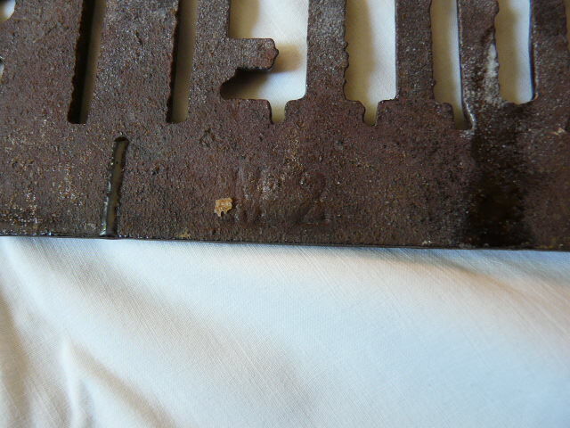 pediment enamelled plate CLEANING brown cast iron