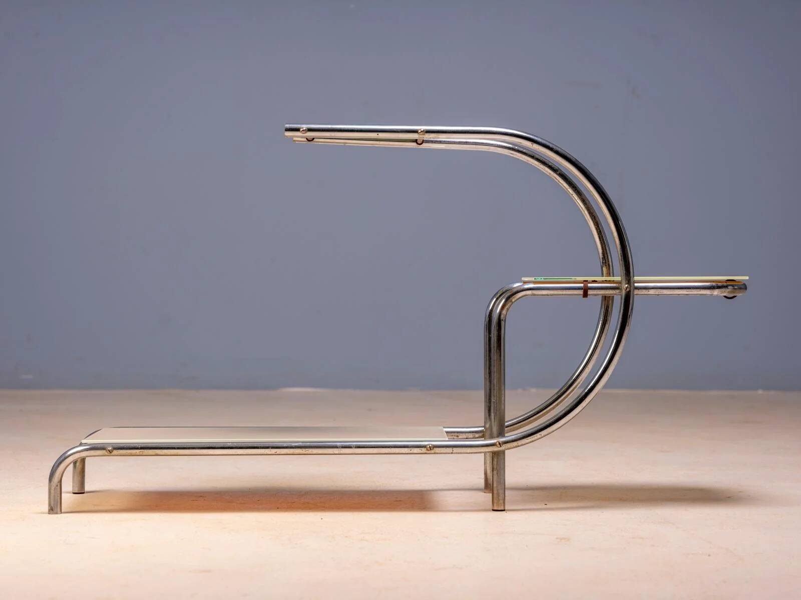 Stand de fleurs vintage par Emile Guyot, acier chromé Bauhaus avec verre coloré, milieu du 20e siècle, Tchécoslovaquie, 79 × 30 x 105 cm