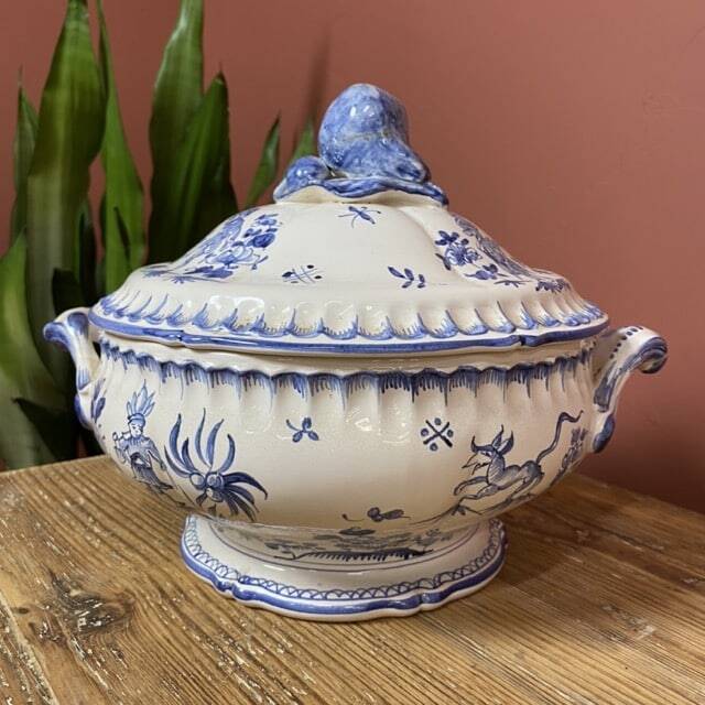 Soup tureen and its presentation dish with blue Moustiers decor