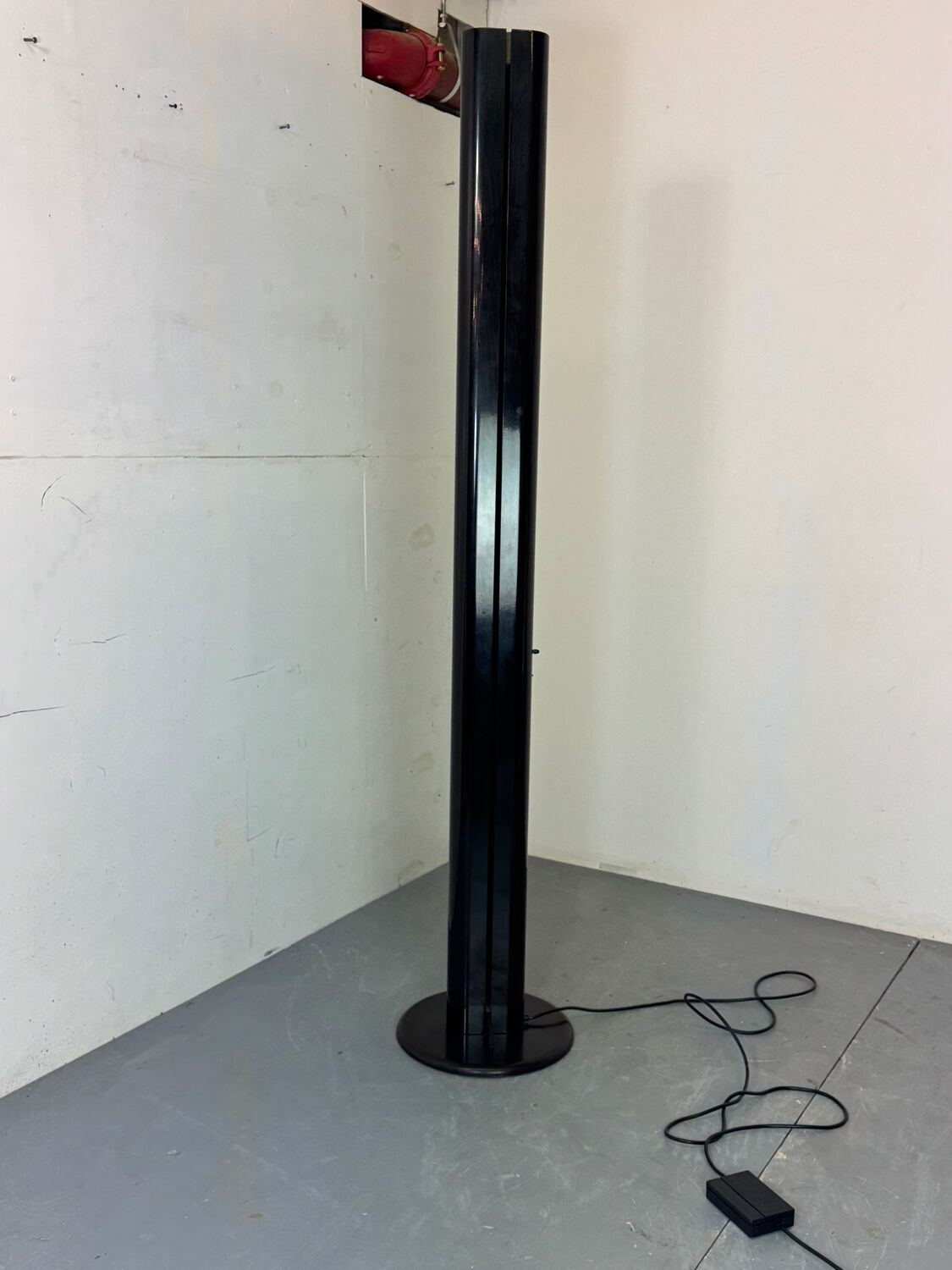 Italian iconic black Artemide Megaron uplighter floor lamp 1980s