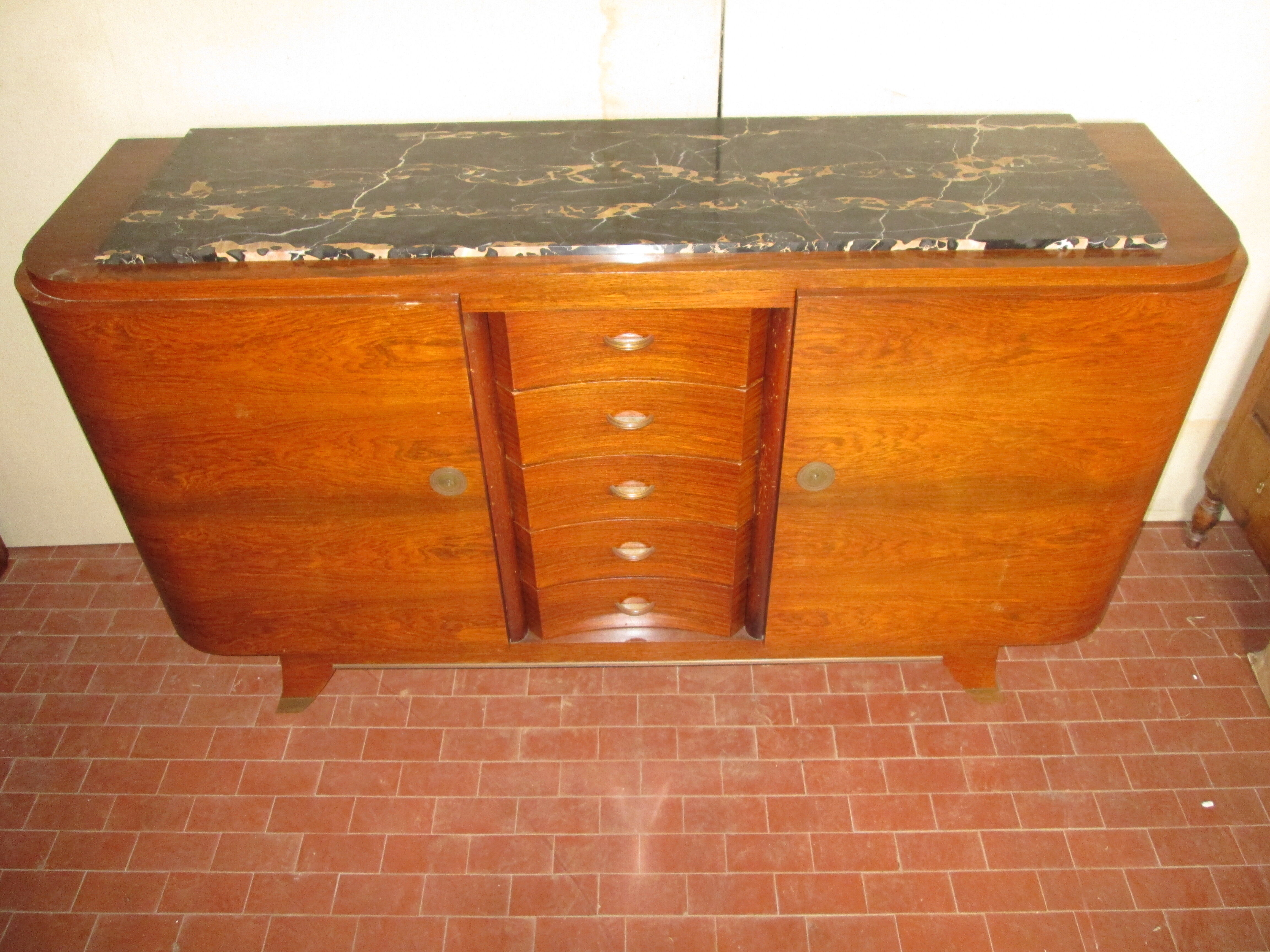 Buffet art déco avec plateau en marbre