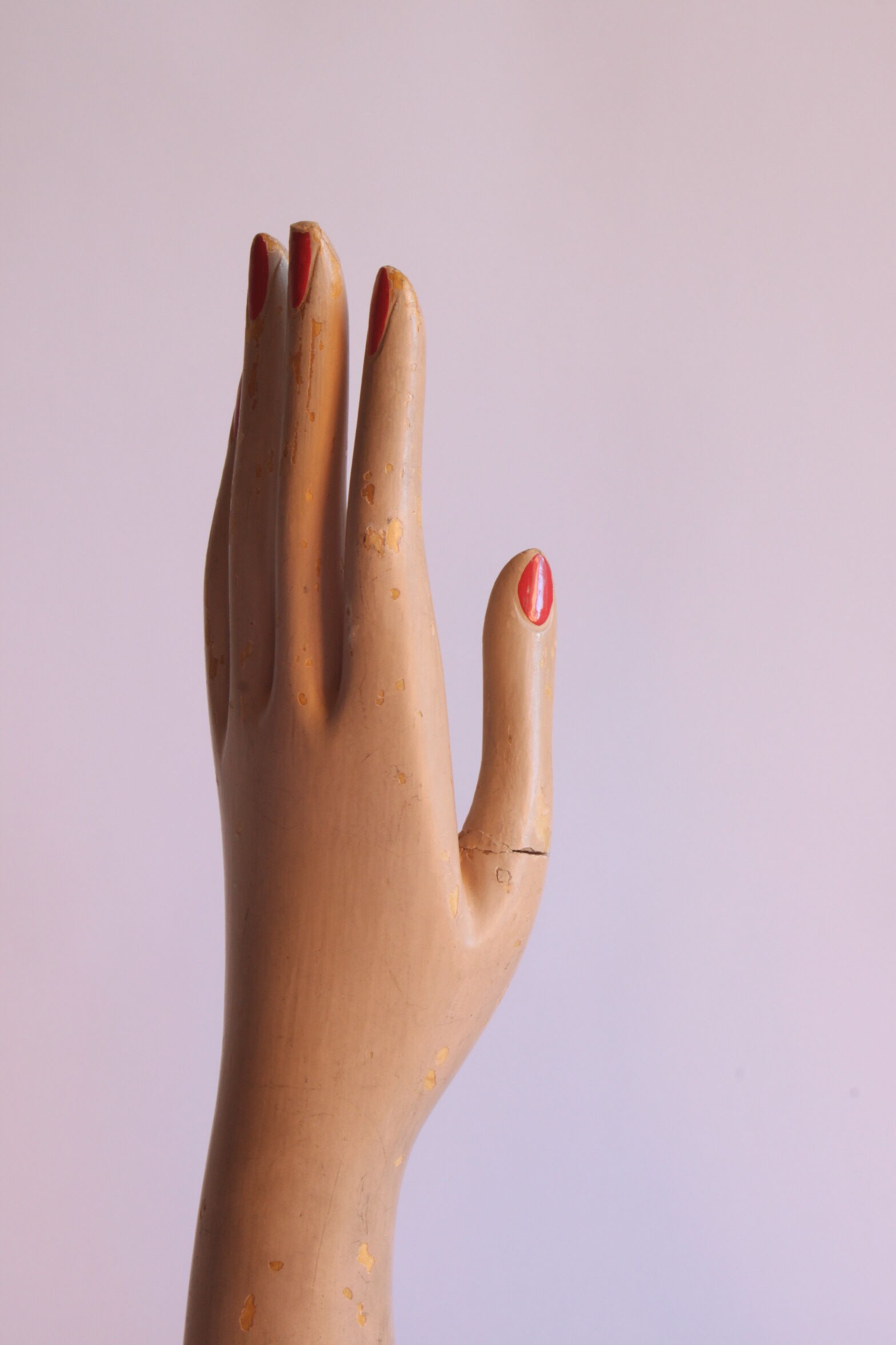 Gants en bois présentoirs de mannequins, années 1930, ensemble de 2.