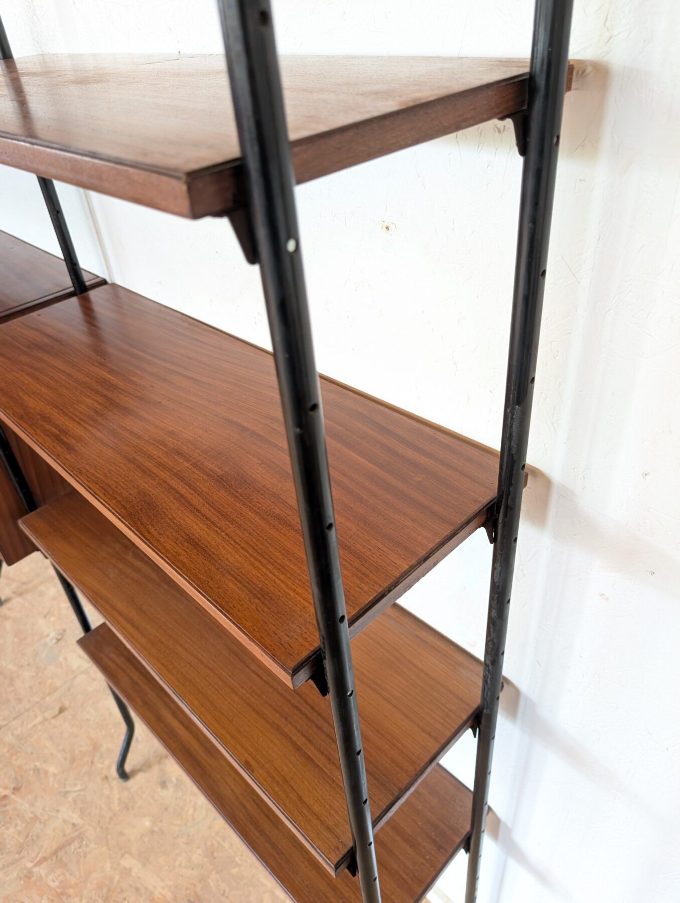 Free-standing teak bookshelf, Italy, 1960s