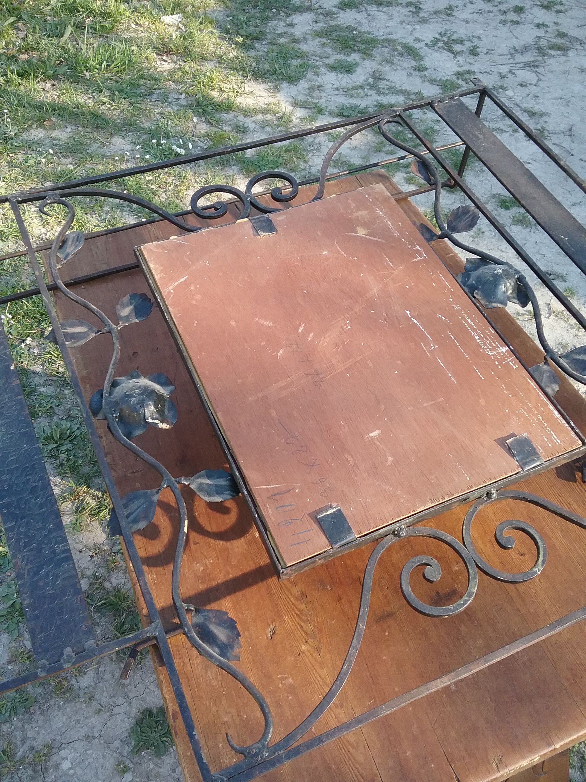 Coat rack in wrought iron art deco