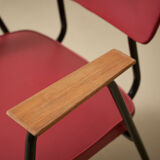 Chaise 'M' en rose foncé par Pierre Guariche pour Meurop