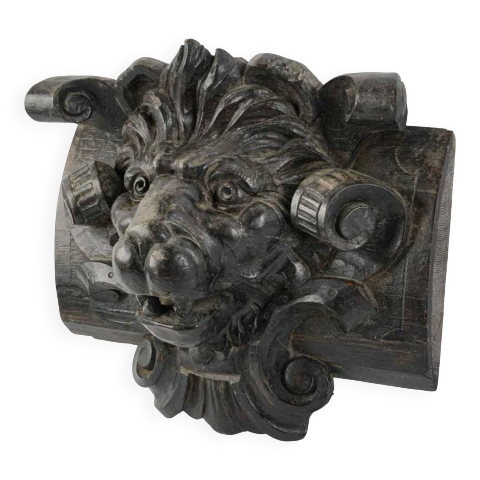 Sculpture de tête de lion en bois teinté