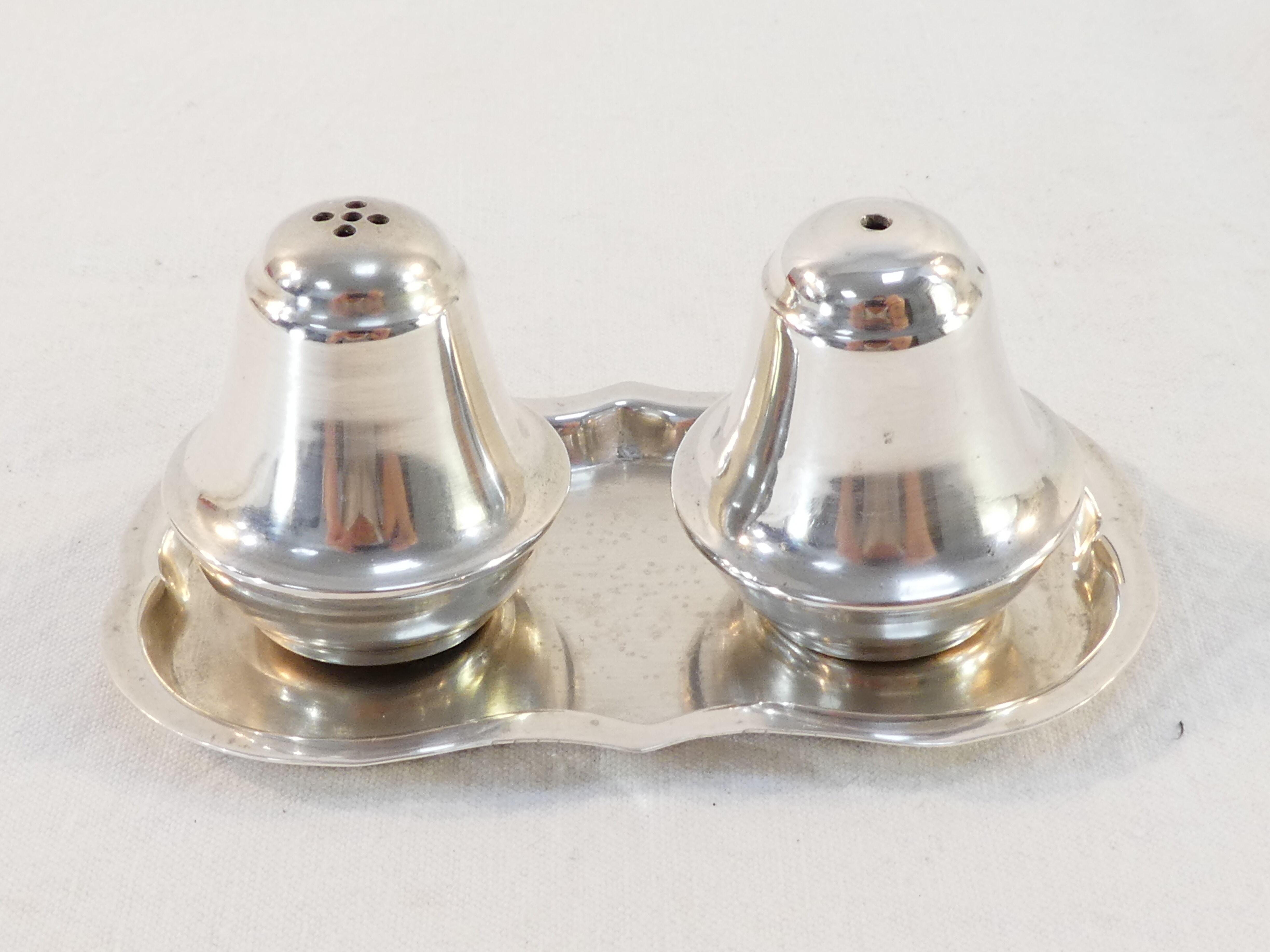 Pair of salt pans and its plate in solid silver 925 montenegro