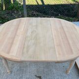 Renovated Louis Philippe round extendable dining table 115cm with 2 extensions.