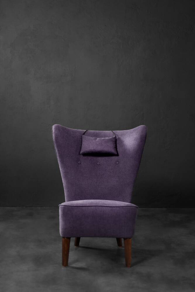 High-backed wing chair in oak and purple fabric, vintage Scandinavian style from the 1950s.