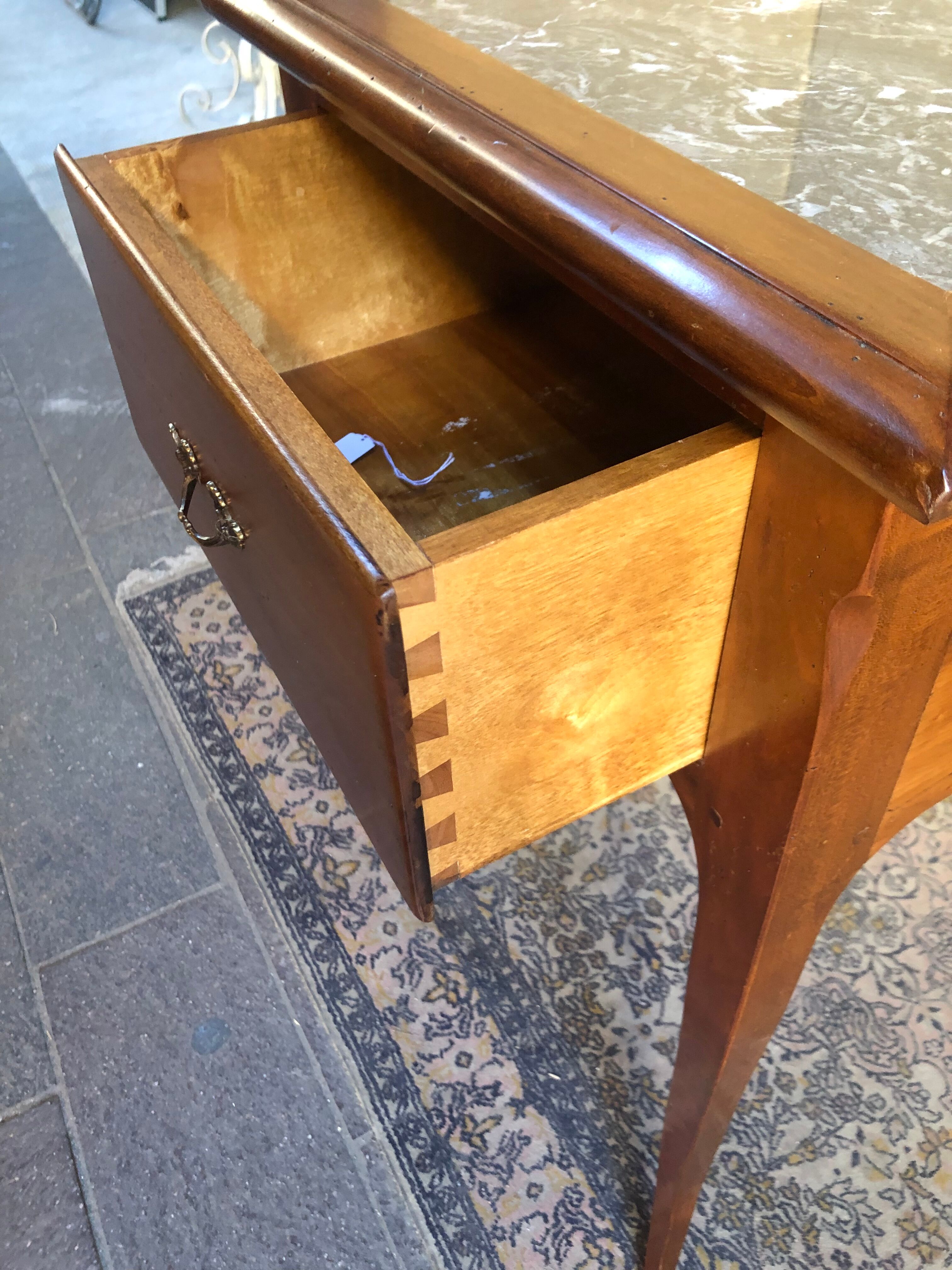 Louis XV-style cherry freshener table