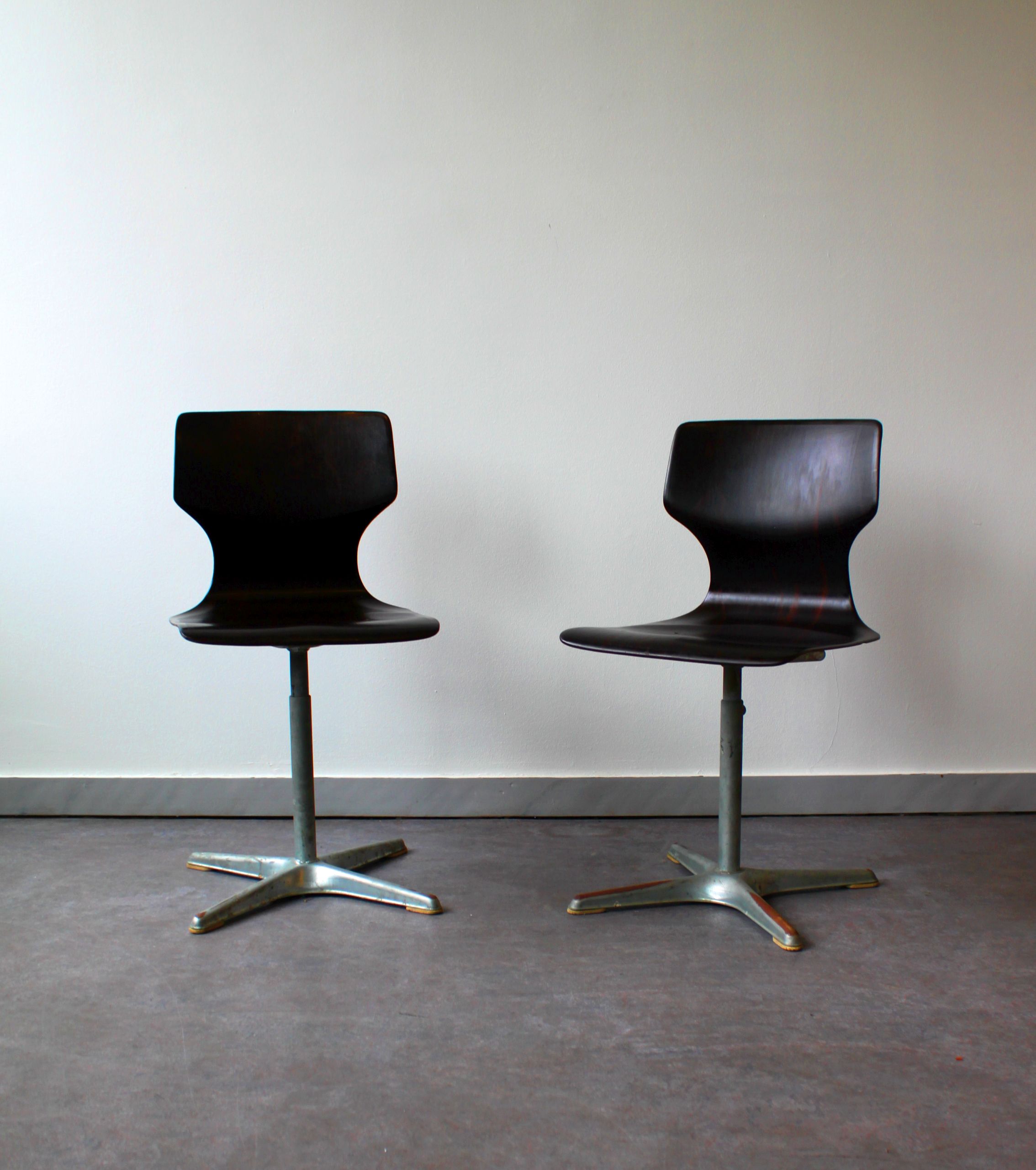 Pair of extendable chairs by Adam Stegner for Flötotto Pagholz, 70