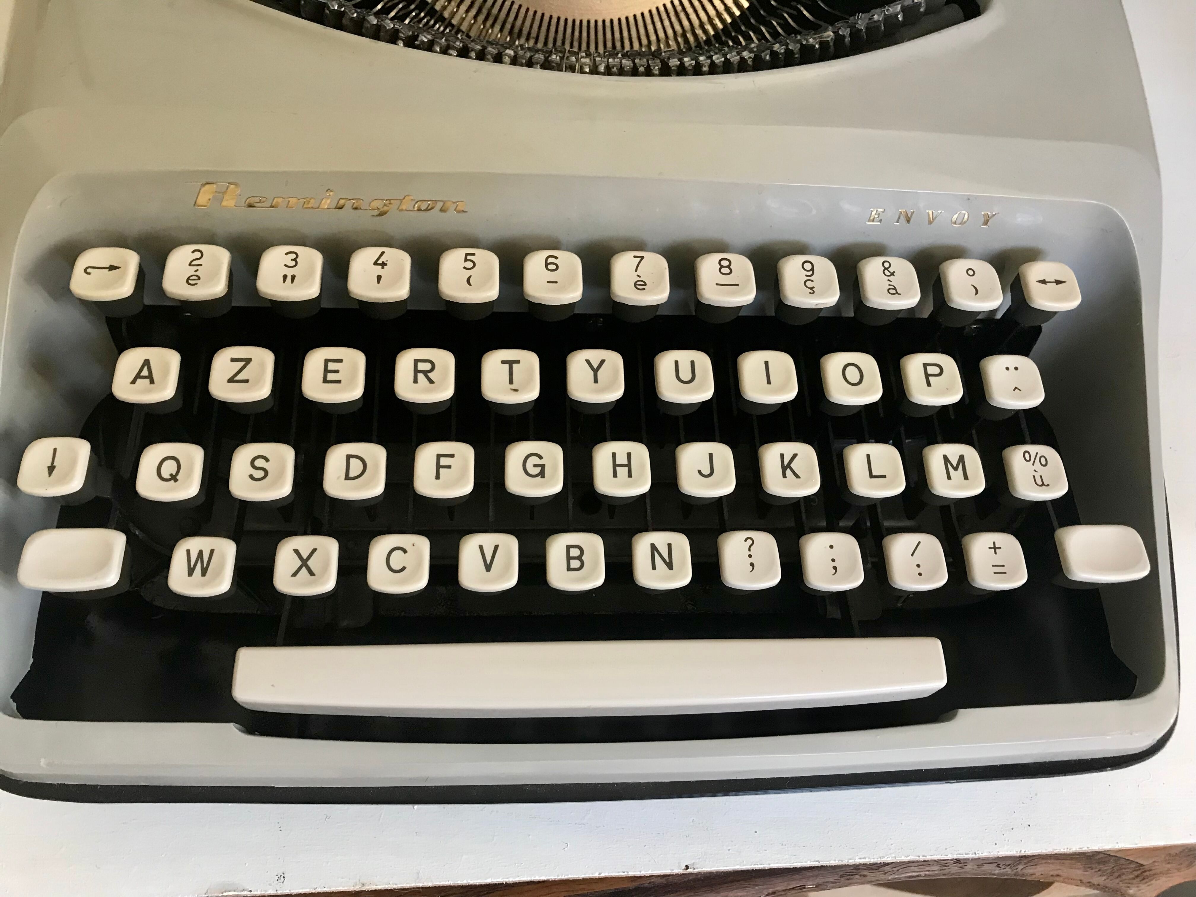 Remington Envoy typewriter