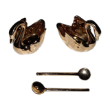 Paire de salerons cygnes porcelaine dorée