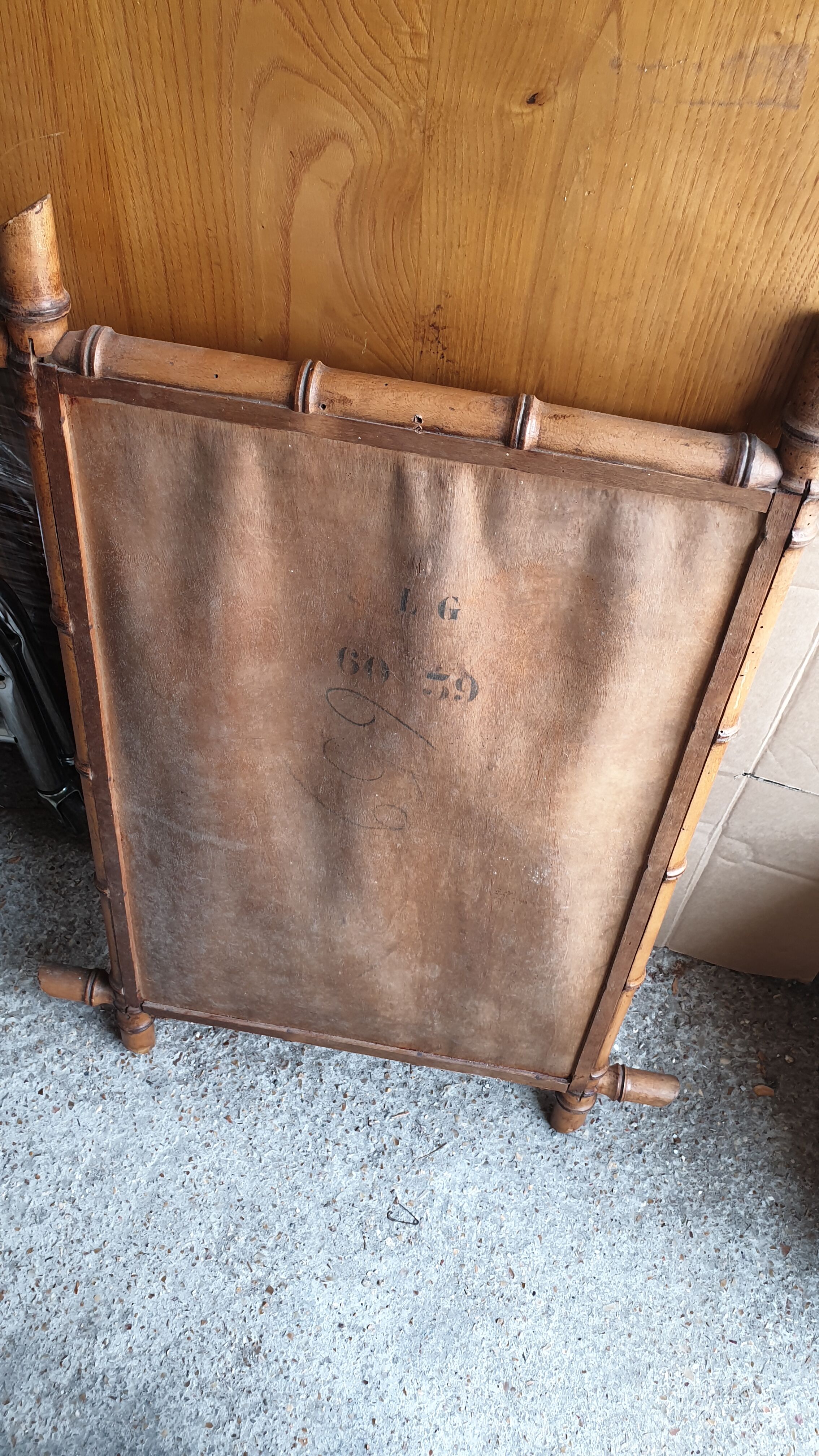 Bamboo barber mirror