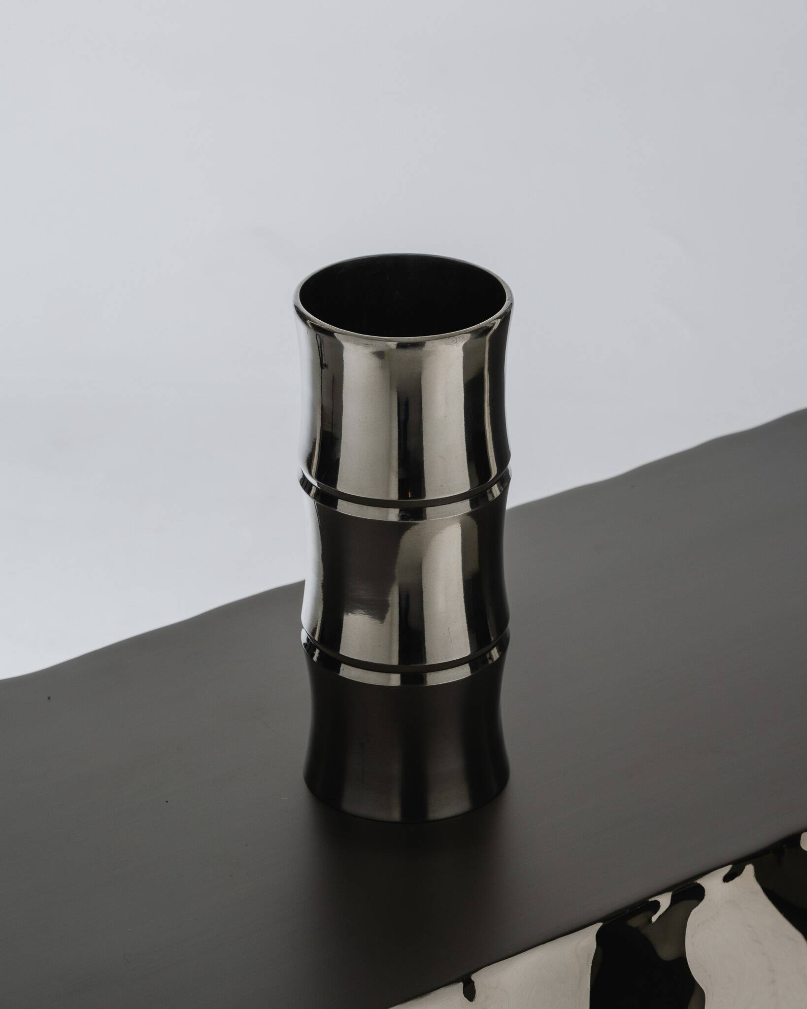 Petit vase bambou en métal, 1970s