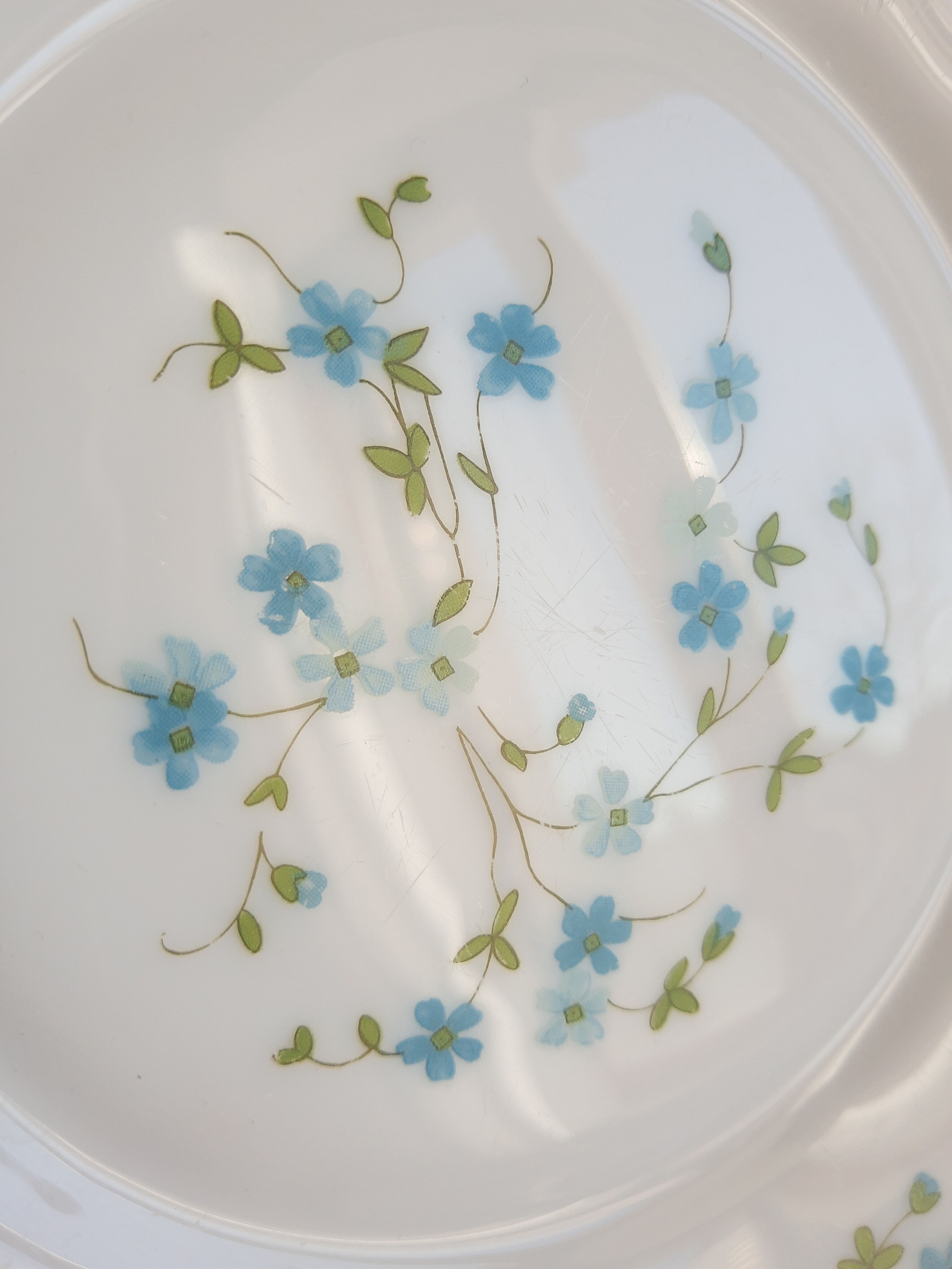 Set of 8 dessert plates Arcopal model Véronica vintage
