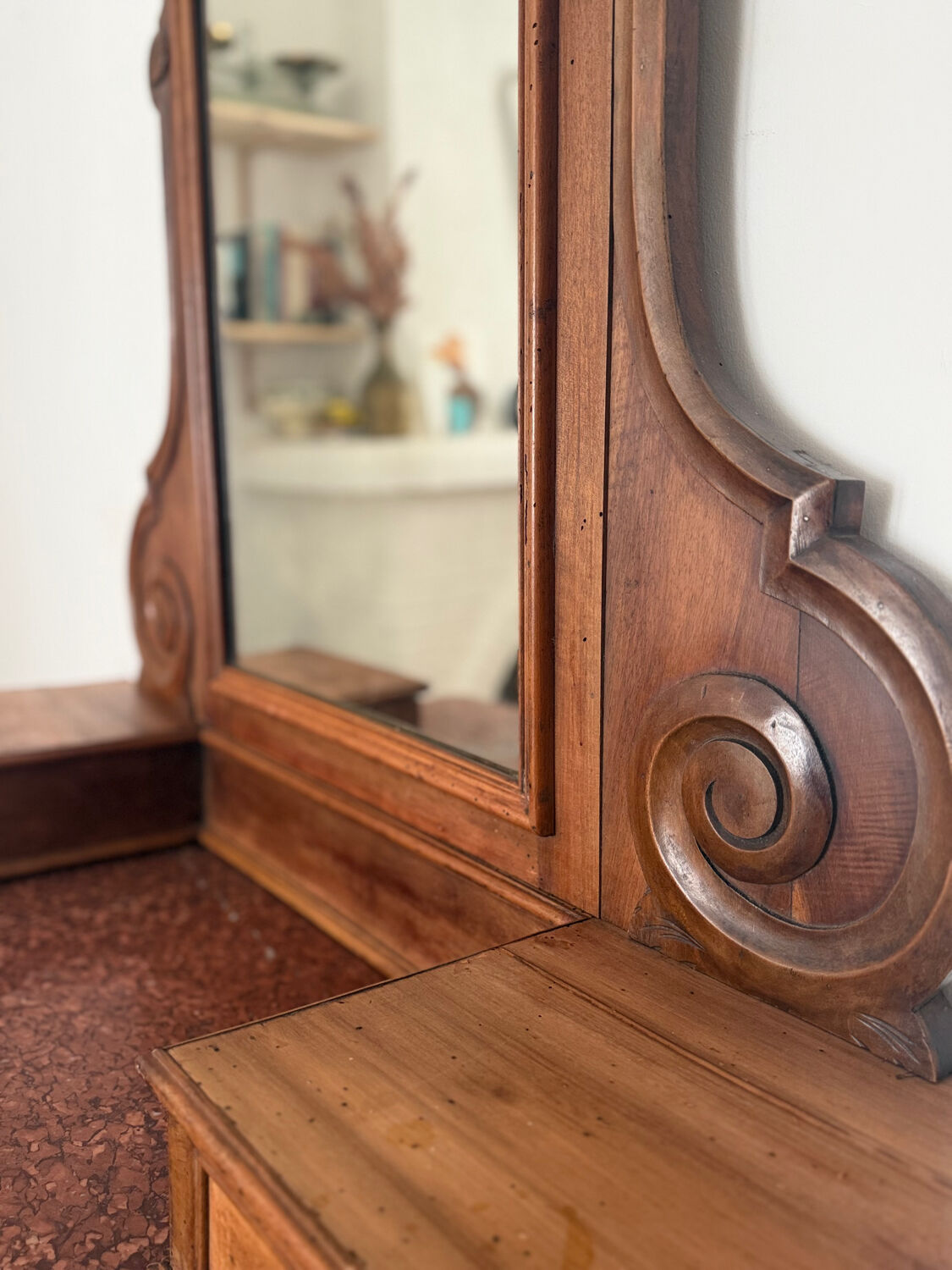 Louis-Philippe walnut commode with marble top and pediment mirror –