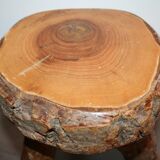 Tabouret de ferme en bois brut tripode