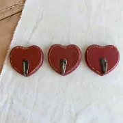 3 vintage heart-shaped wall hooks - Red painted wood and hook
