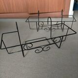 Set of two iron planters