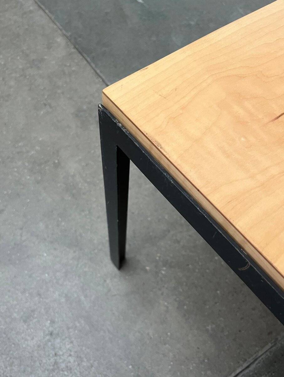 Mid-century minimalist side table model T-Angle 306 by Florence Knoll for Knoll International, 1950s.