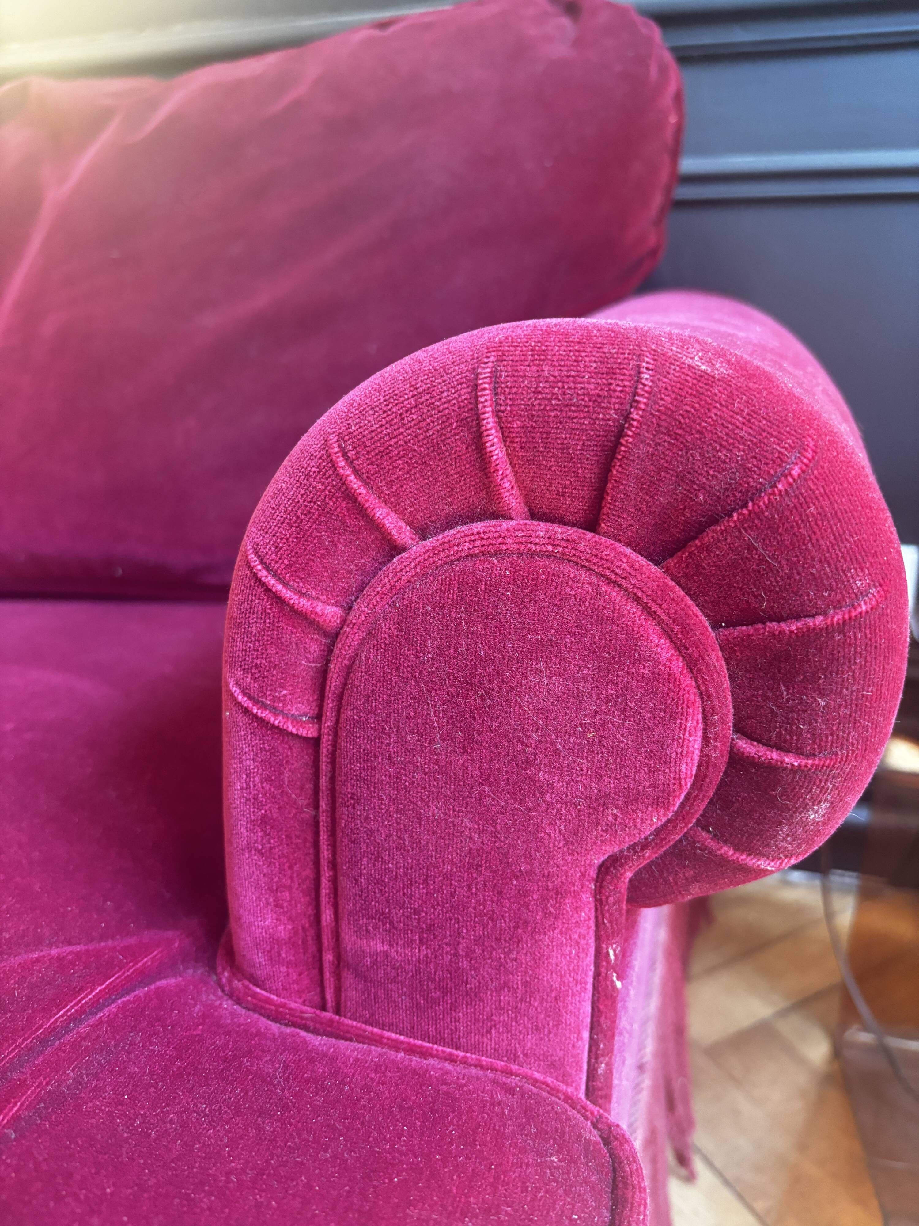 Napoleon III style convertible sofa for the Hotel de la Paix. Unique!