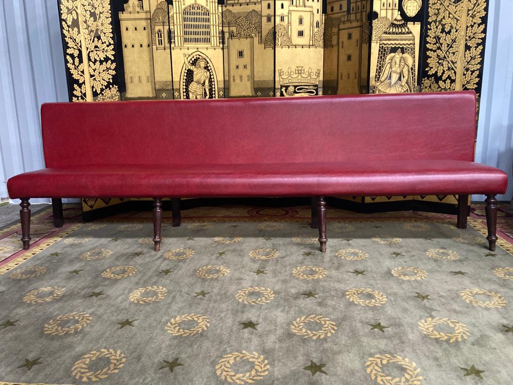 Bistro bench - red skaï brasserie 1900