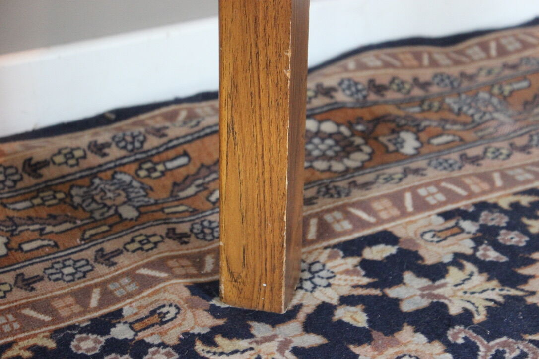 able to eat vintage round in formica imitation teak, with hidden extension, Scandinavian style