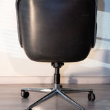 Executive Chair by Charles Pollock for Knoll International