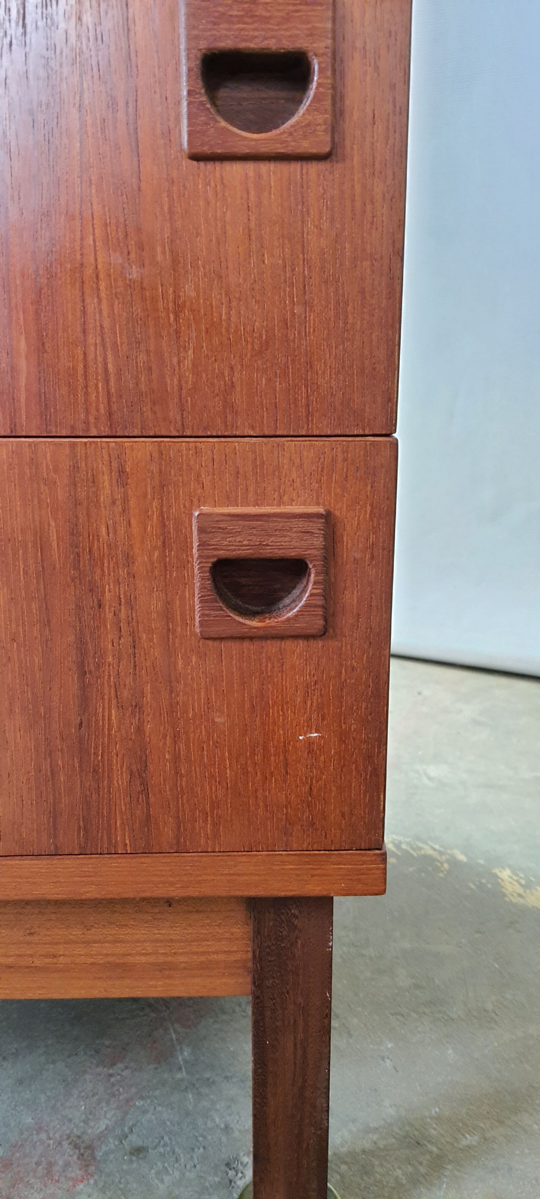 Secretary teak André Monpoix 60s