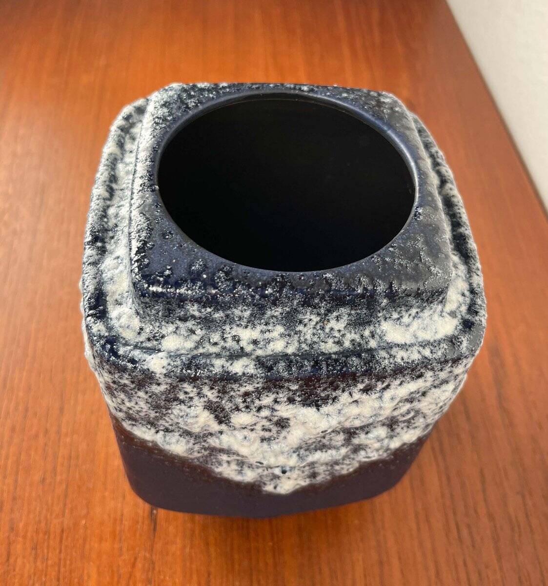 WGP Fat Lava flower pot in ceramic from West Germany, mid-century by Dümler & Breiden, 1960s.