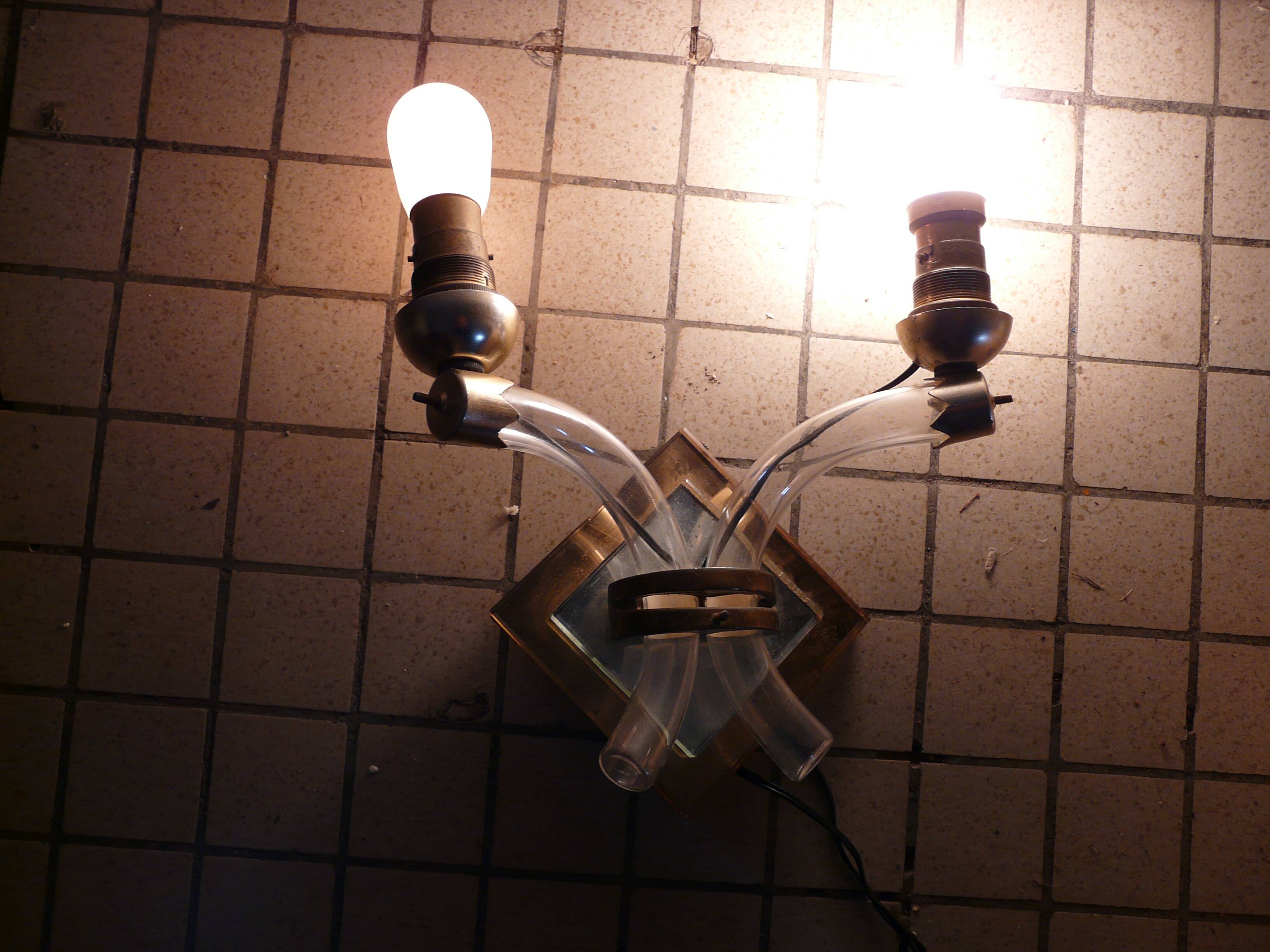 Art Deco 2-arm wall sconce with mirror and brass