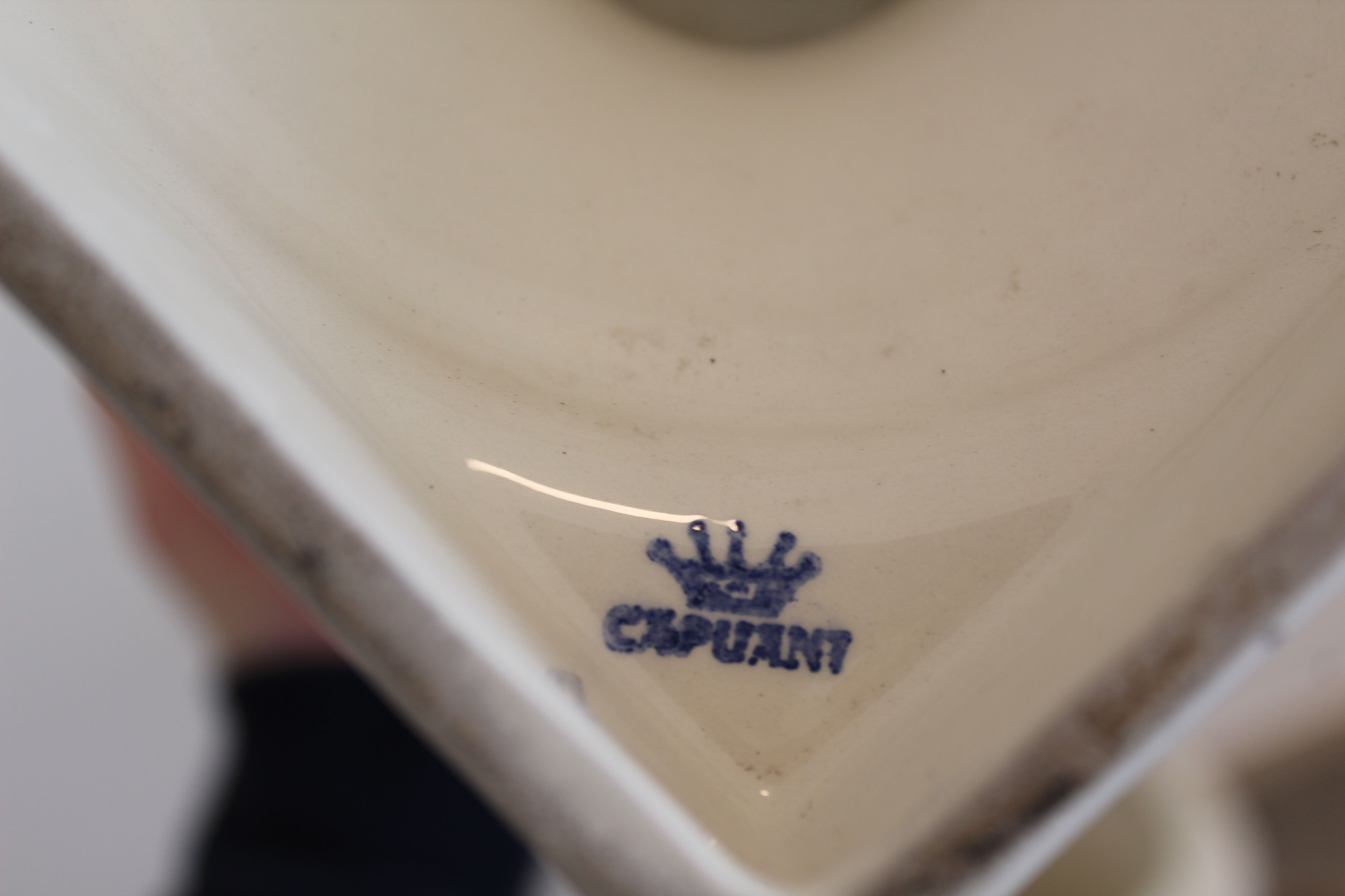 Pair of Capuani Este Vases in white lacquered ceramic, Italy '900