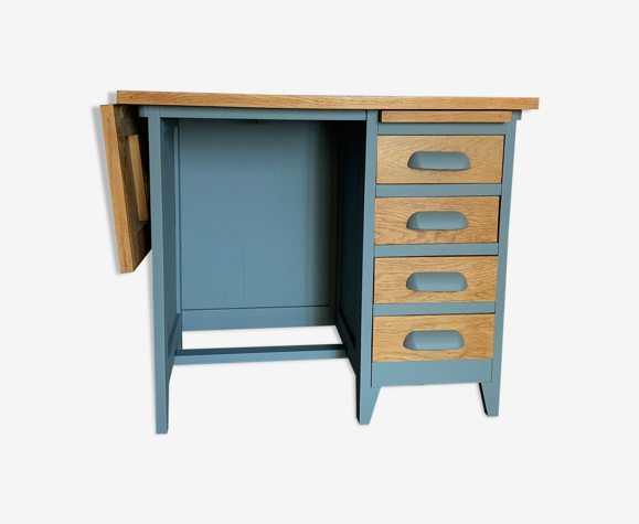 Bureau de comptable enfant restauré