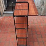 Shelf on foot