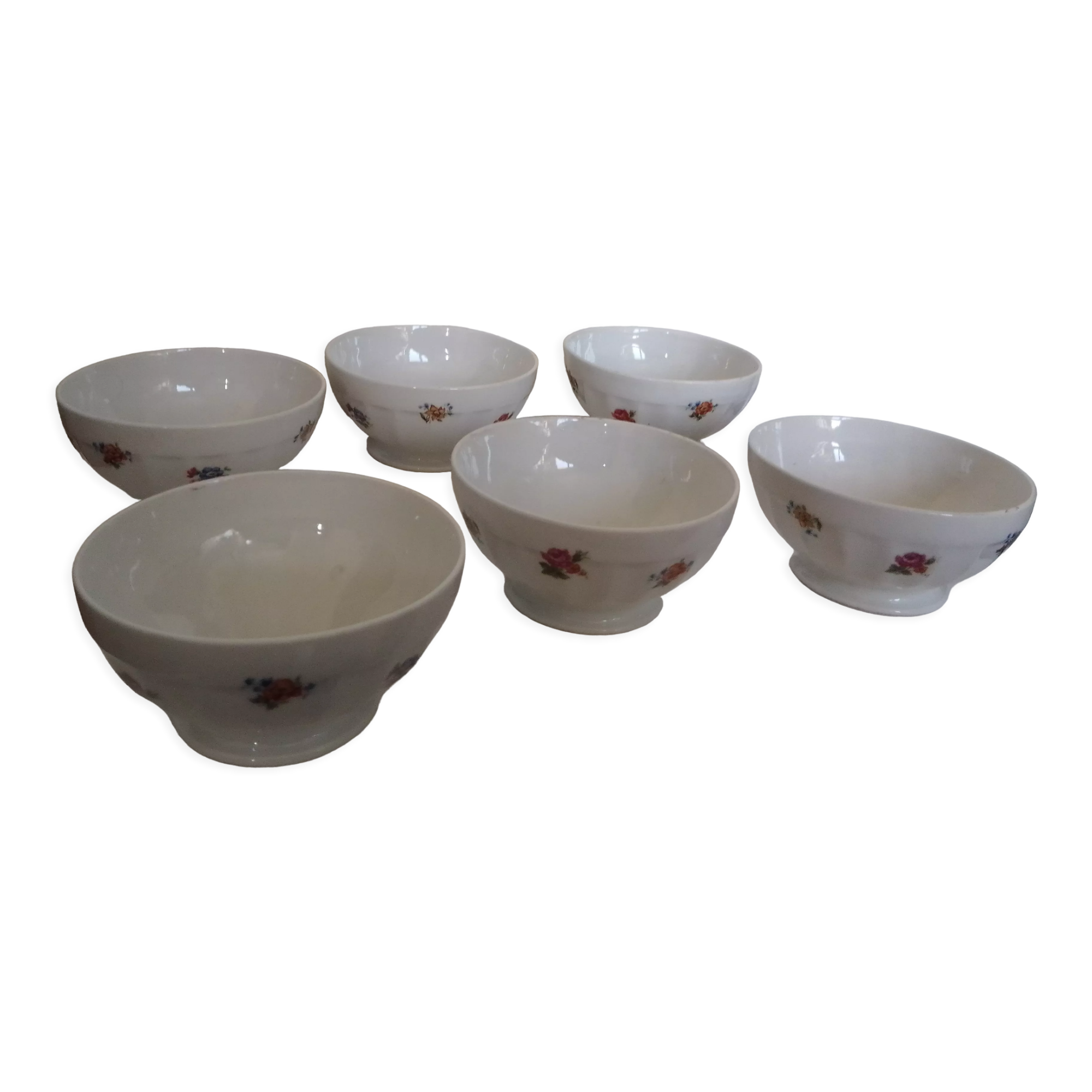 Set of 6 ribbed bowls and floral motifs