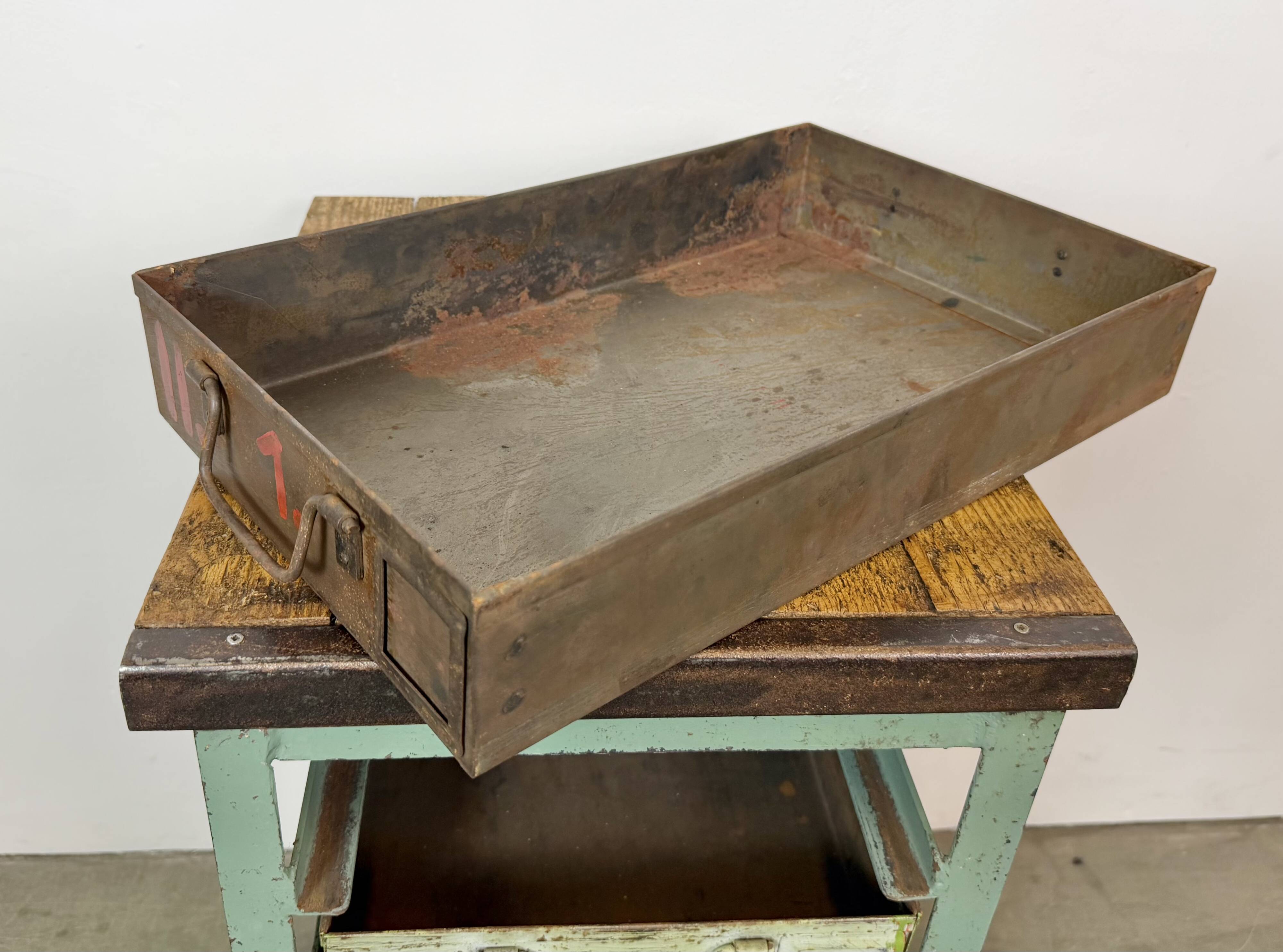 Commode industrielle en fer vert, années 1950