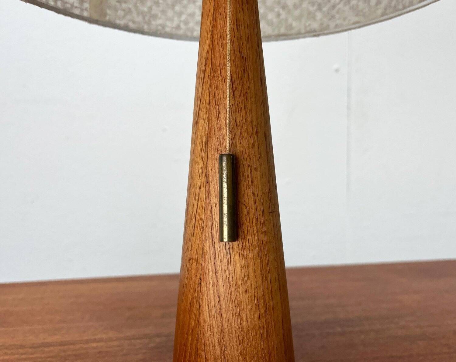 Lampe de table en teck minimaliste du milieu du siècle, années 1960