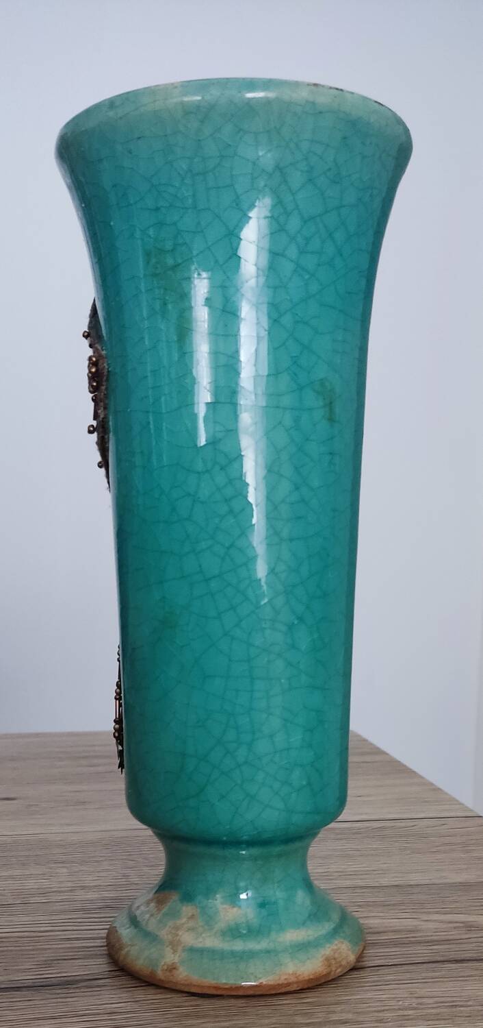 Green cracked ceramic vase