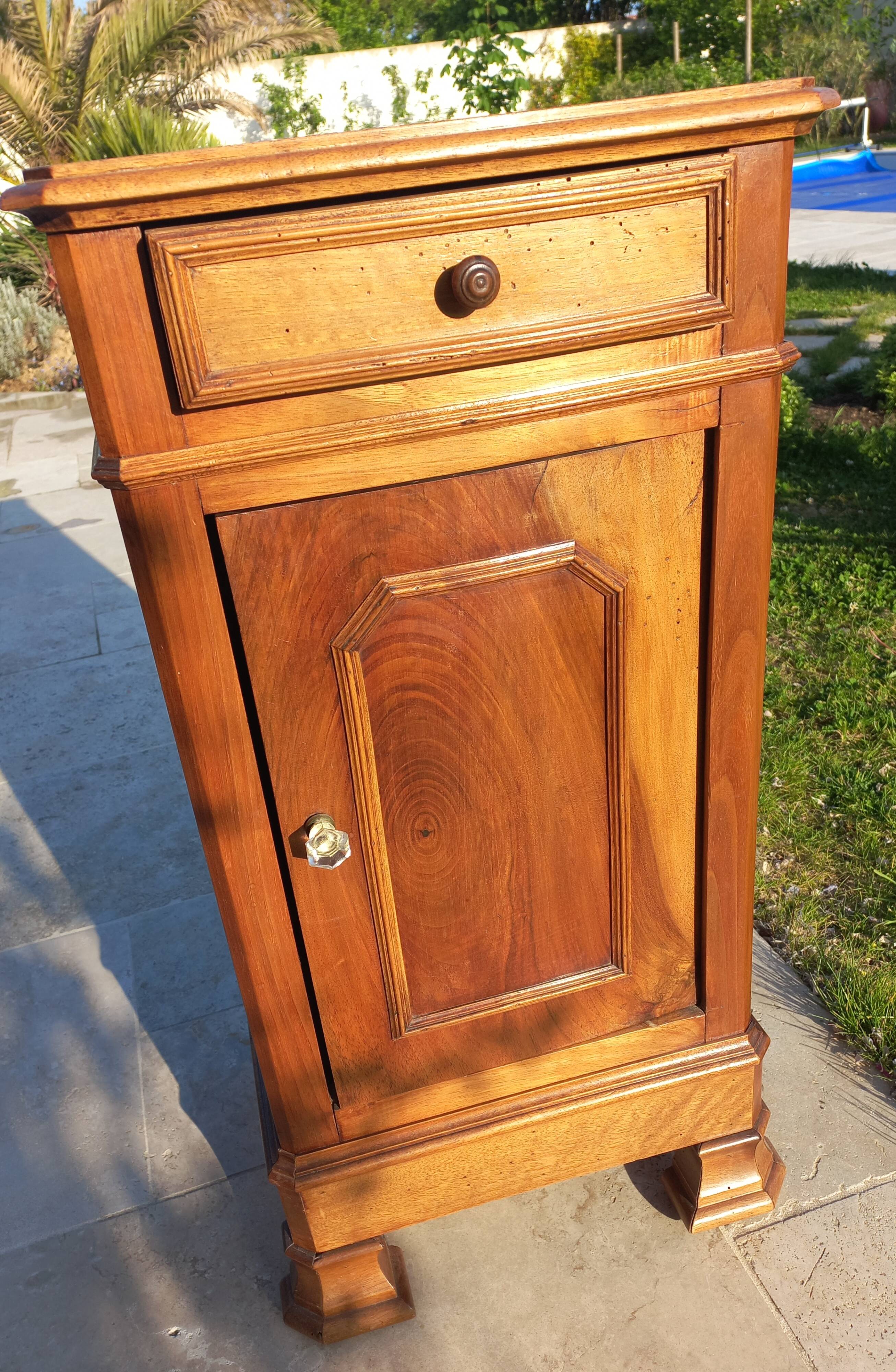 Occasional furniture, walnut bedside table, late 19th century.